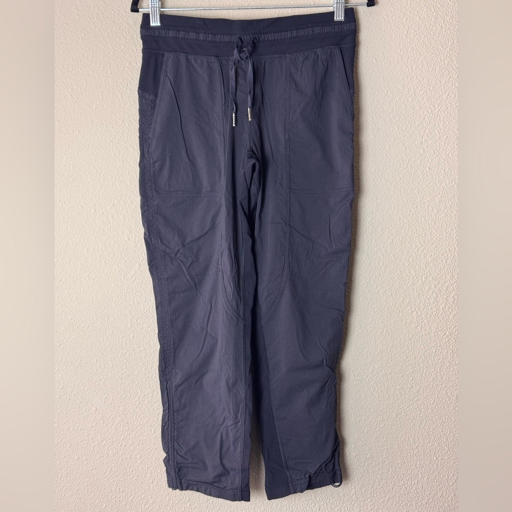 LULULEMON CASUAL PANT BLACK SMALL 6 #59